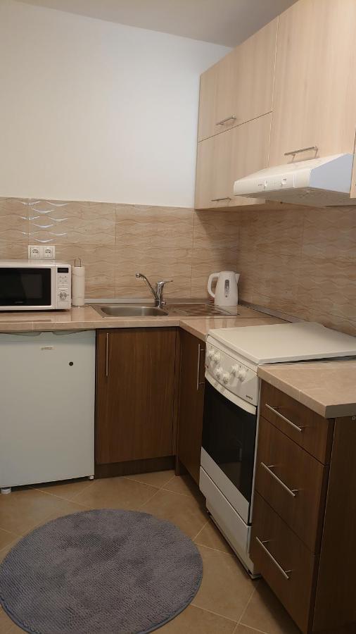 Apartments Tulipan - With Free Private Parking Garage โมสตาร์ ภายนอก รูปภาพ