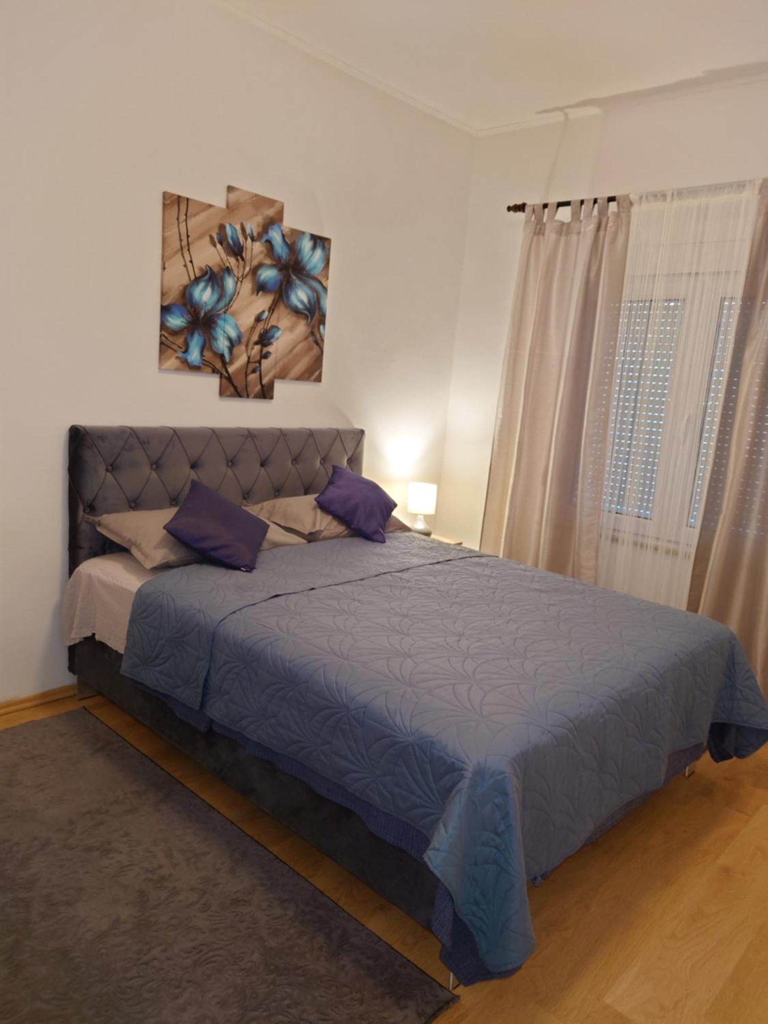 Apartments Tulipan - With Free Private Parking Garage โมสตาร์ ภายนอก รูปภาพ