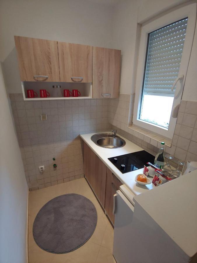 Apartments Tulipan - With Free Private Parking Garage โมสตาร์ ภายนอก รูปภาพ