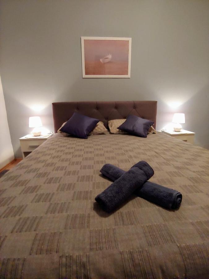 Apartments Tulipan - With Free Private Parking Garage โมสตาร์ ภายนอก รูปภาพ